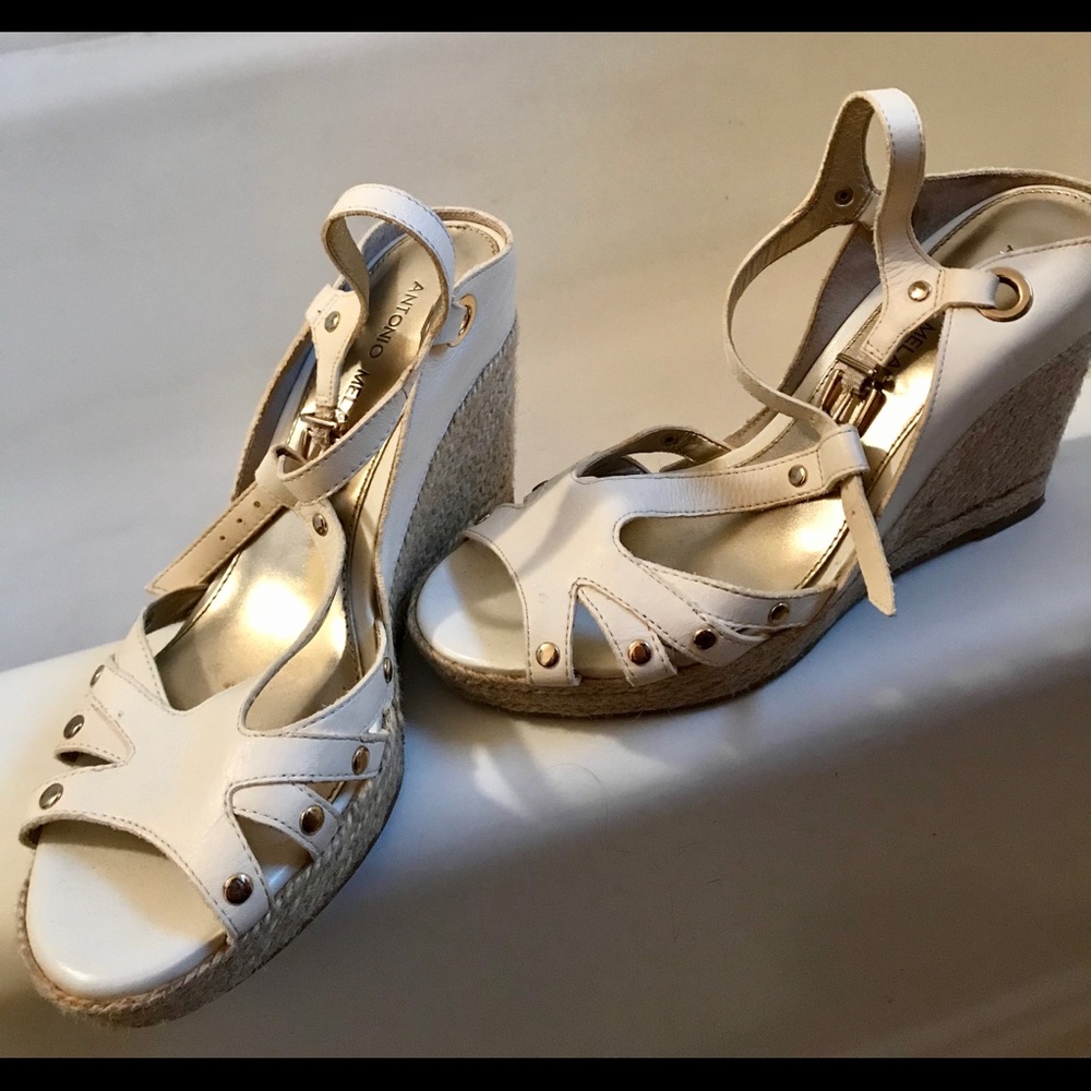 Cream Wedge